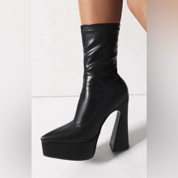 Wicked Chic Black PU Sexy boots size 8 - Picture 3 of 3